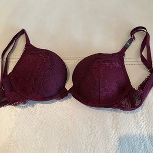 Victoria’ Secret Bra